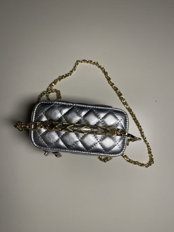 Chanel - Image 2