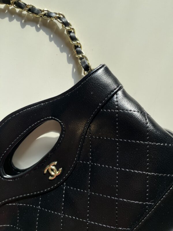 Chanel - Image 2
