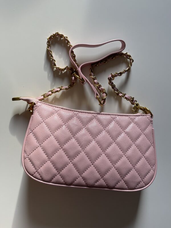 Chanel - Image 2