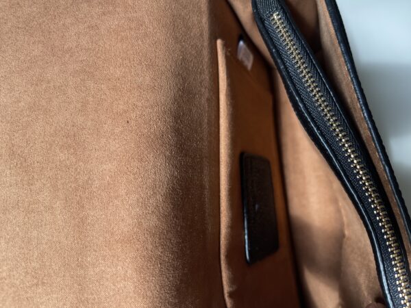 Coach with box - Image 3