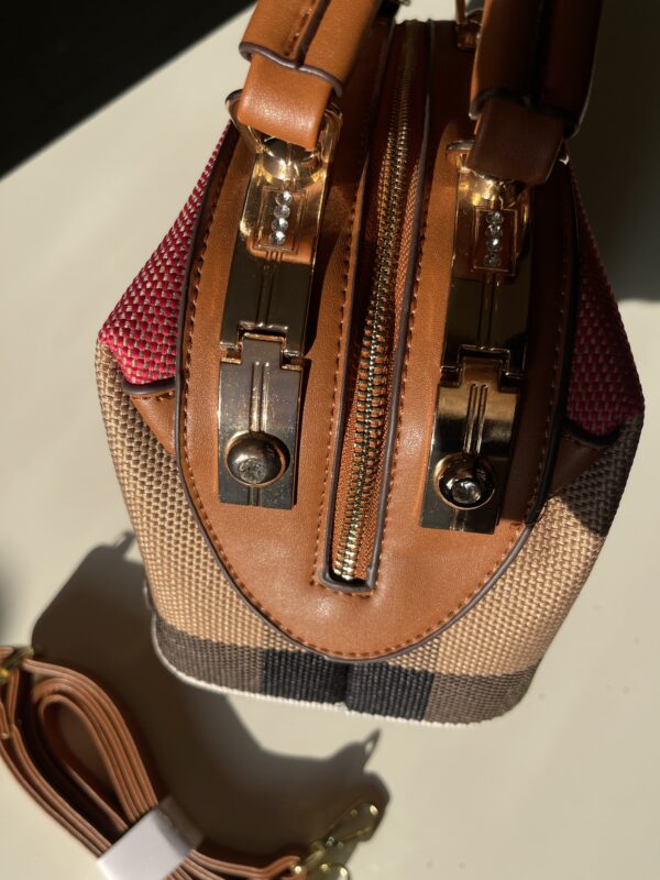 Burberry - Image 5