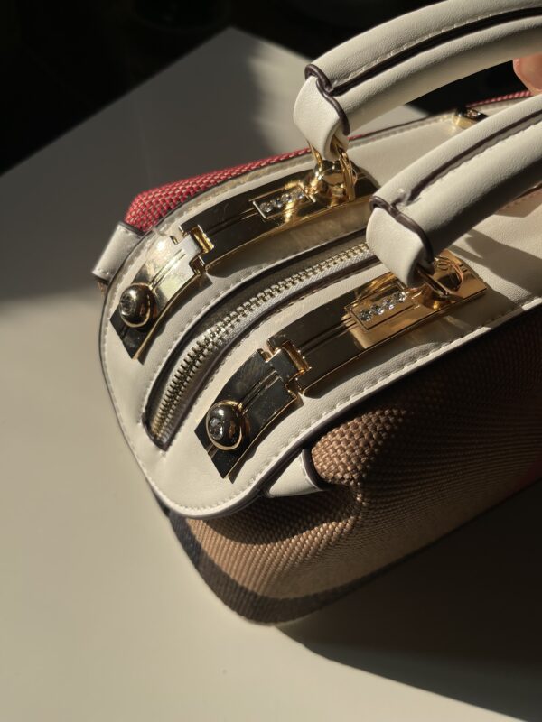 Burberry - Image 4
