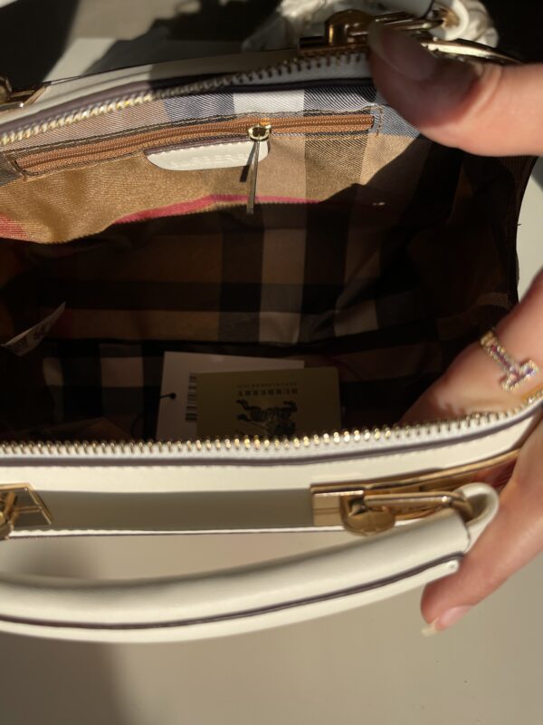 Burberry - Image 8