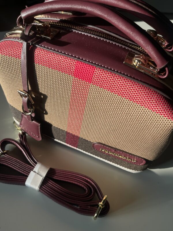 Burberry - Image 6