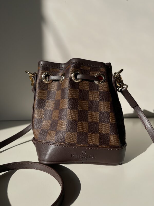 Louis Vuitton Mini - Image 2