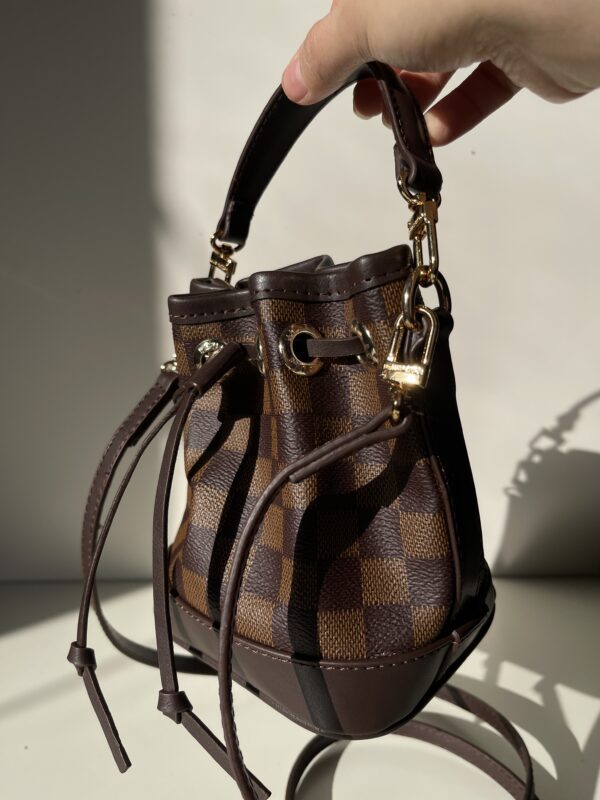 Louis Vuitton Mini - Image 4