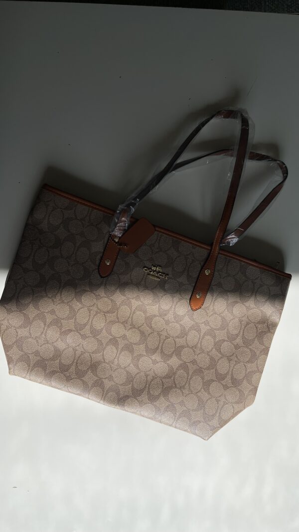 Coach - Image 2