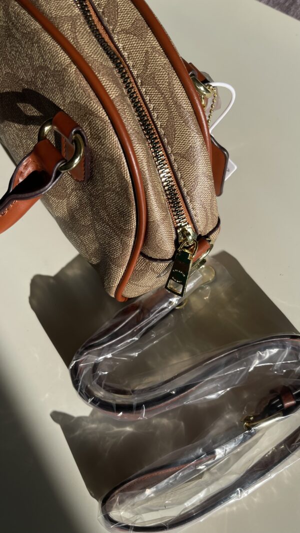 Coach - Image 2
