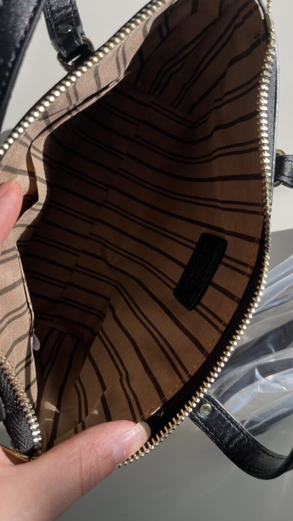 Coach - Image 5