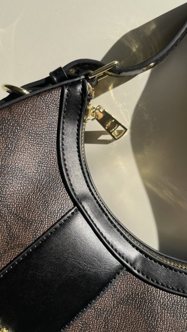 Coach - Image 3