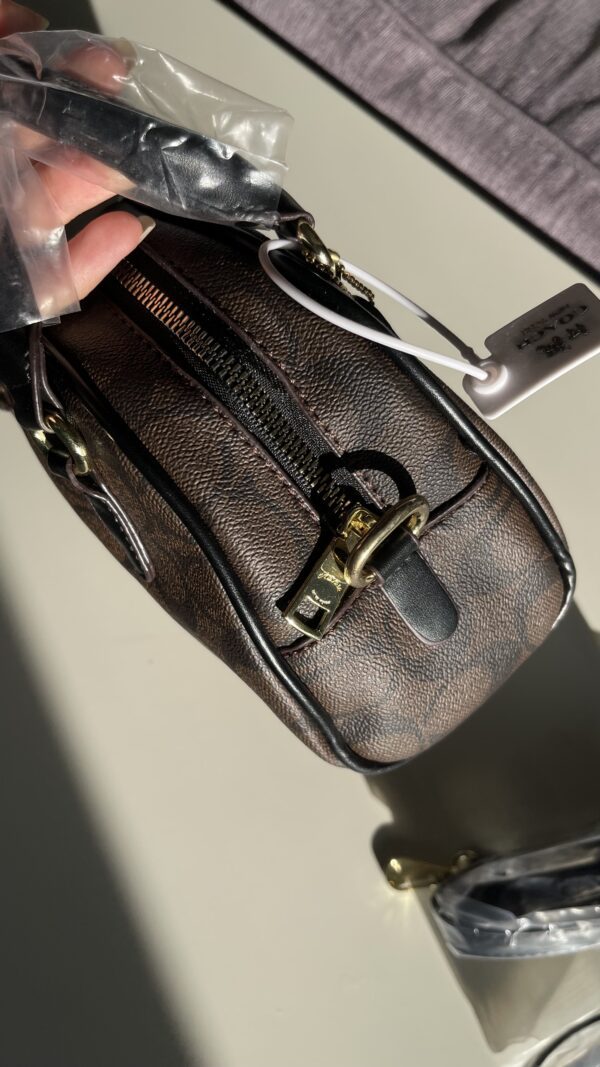 Coach - Image 2