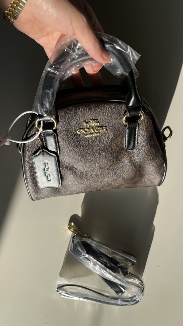 Coach - Image 3