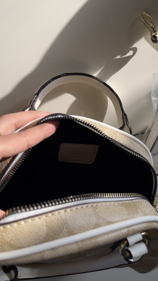 Coach - Image 2