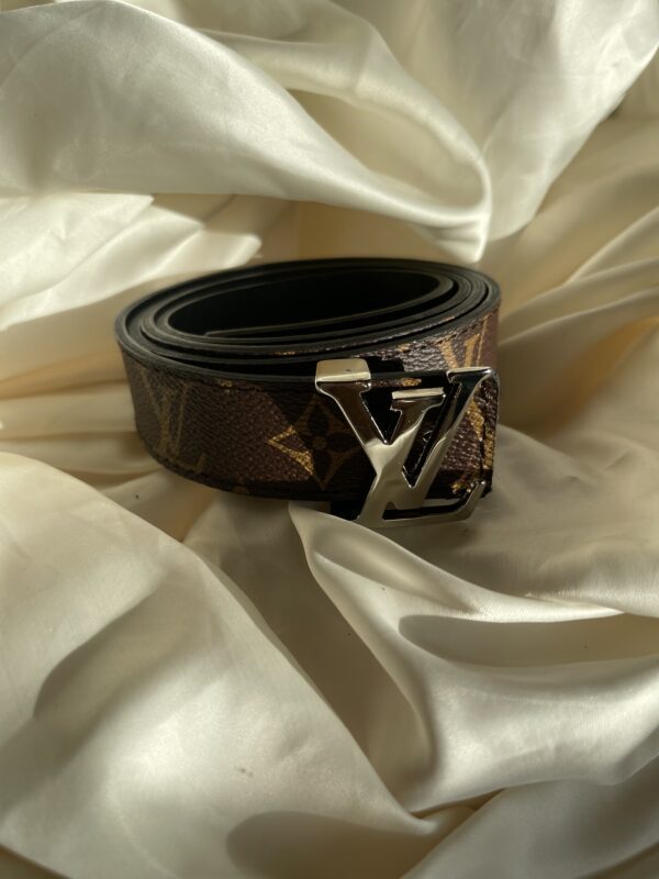 Louis Vuitton Belt (unisex)