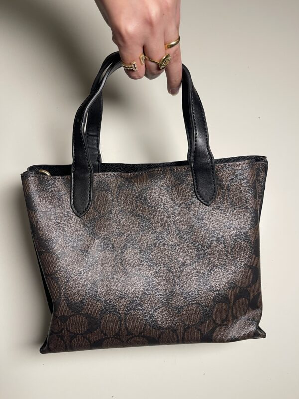 Coach - Image 2